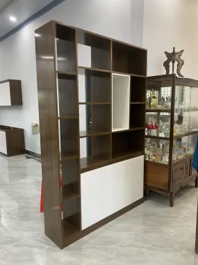 Vách Ngăn Trang Trí Nhựa Ecoplast Kết Hợp Kệ Trưng Bày Hiện Đại | QL Home