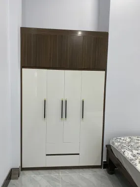 Tủ Bếp Nhựa Đặc Cánh Arcylic Hiện Đại Kết Hợp Đảo Bếp Sang Trọng | Nội Thất QL Home